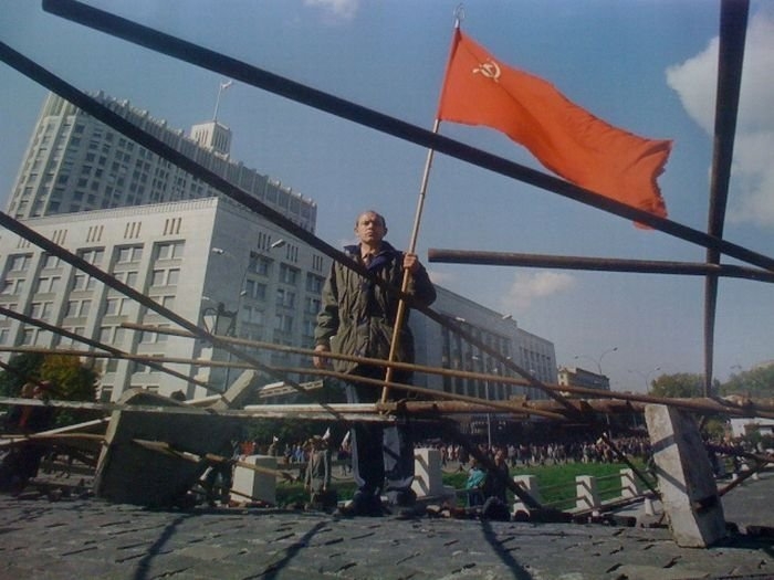 Возвращение в девяностые: взгляд сквозь объектив (67 фотографий)