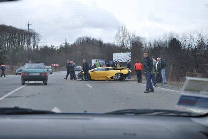 Разбитые Lamborghini: две аварии, восемь фотографий