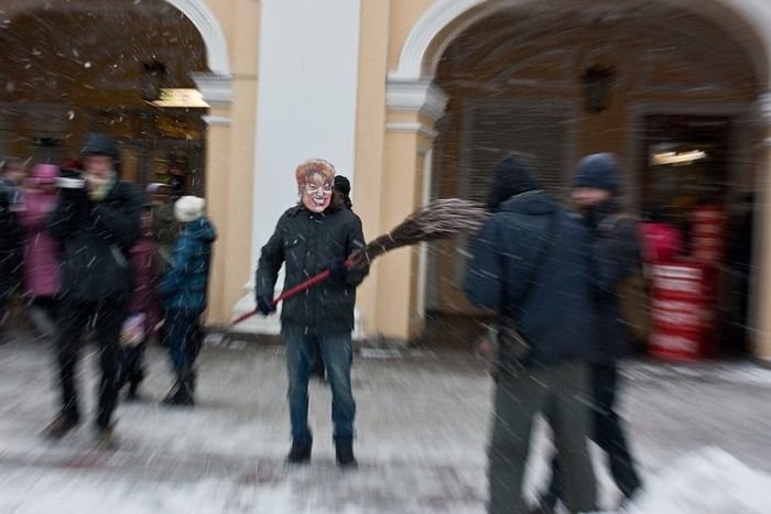 Работники Матвиенковского района в деле: как убирают снег (фотоотчет)